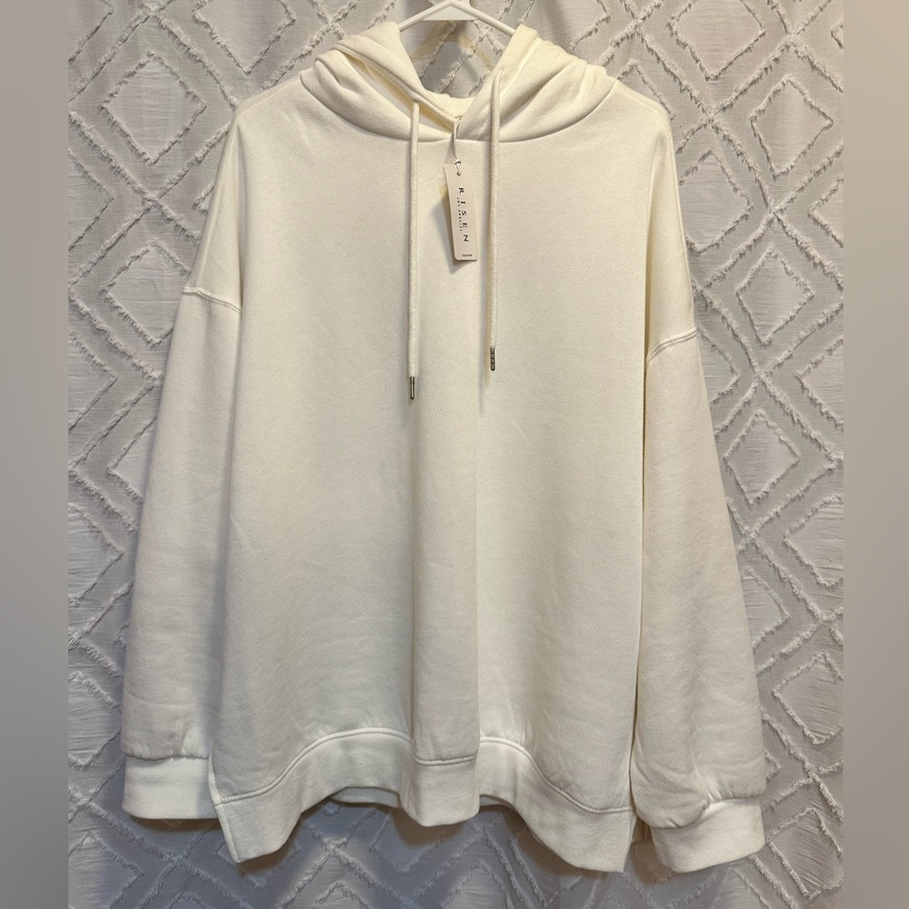🆕🆕🆕 NWT oversized hoodie.